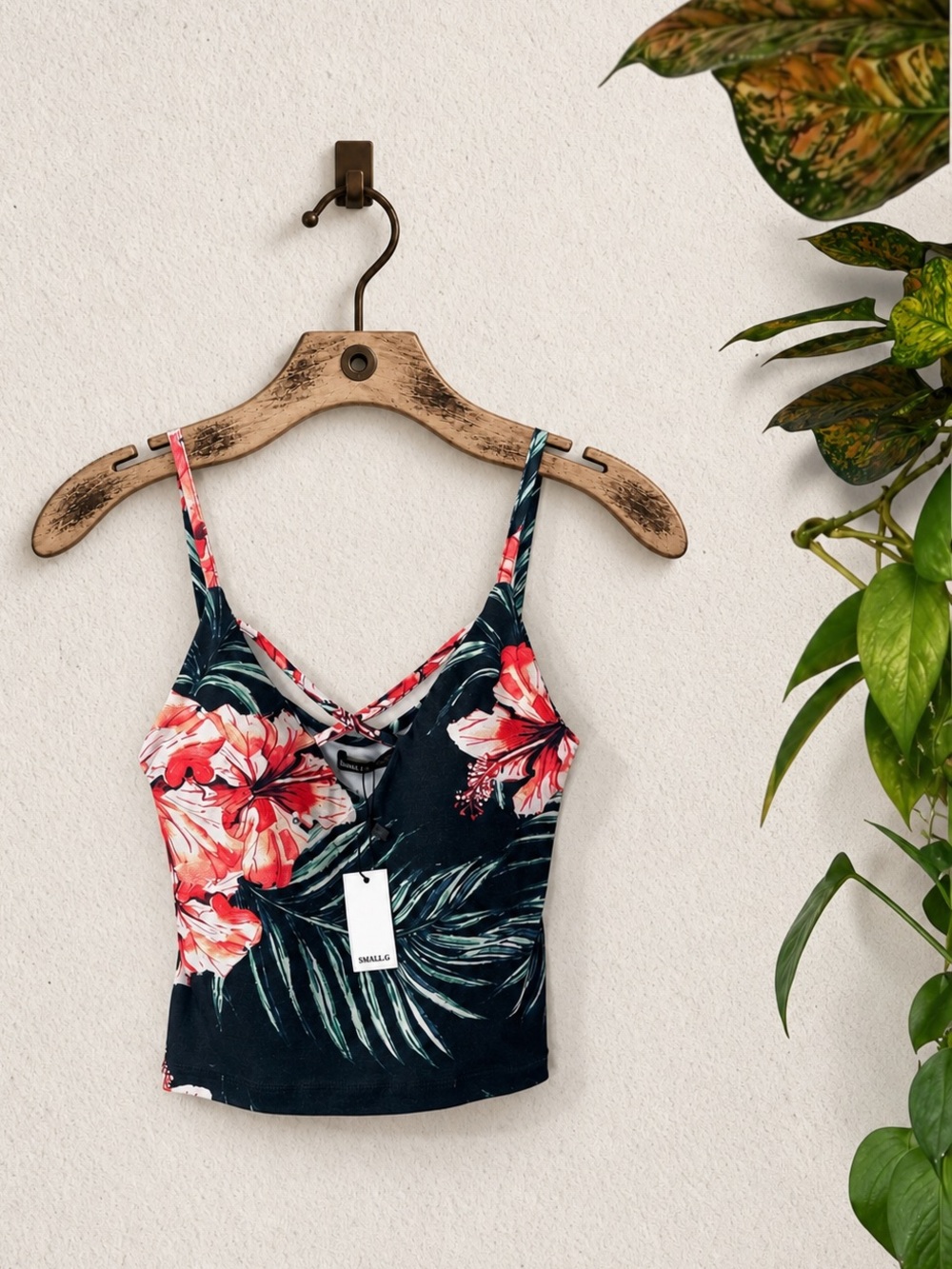SMALL.G Tropical Floral Crop Tank Top NWT Women’s Small